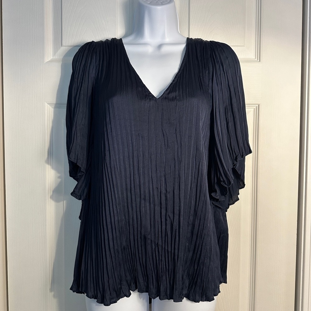 Vince Flutter Sleeve Crushed Satin Top size large Navy - Picture 3 of 14